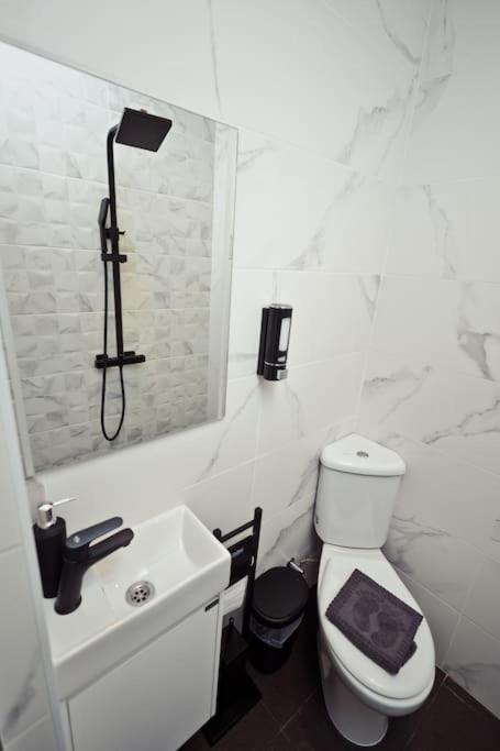 סופיה Agia 2 - Cozy One Room Apartment מראה חיצוני תמונה